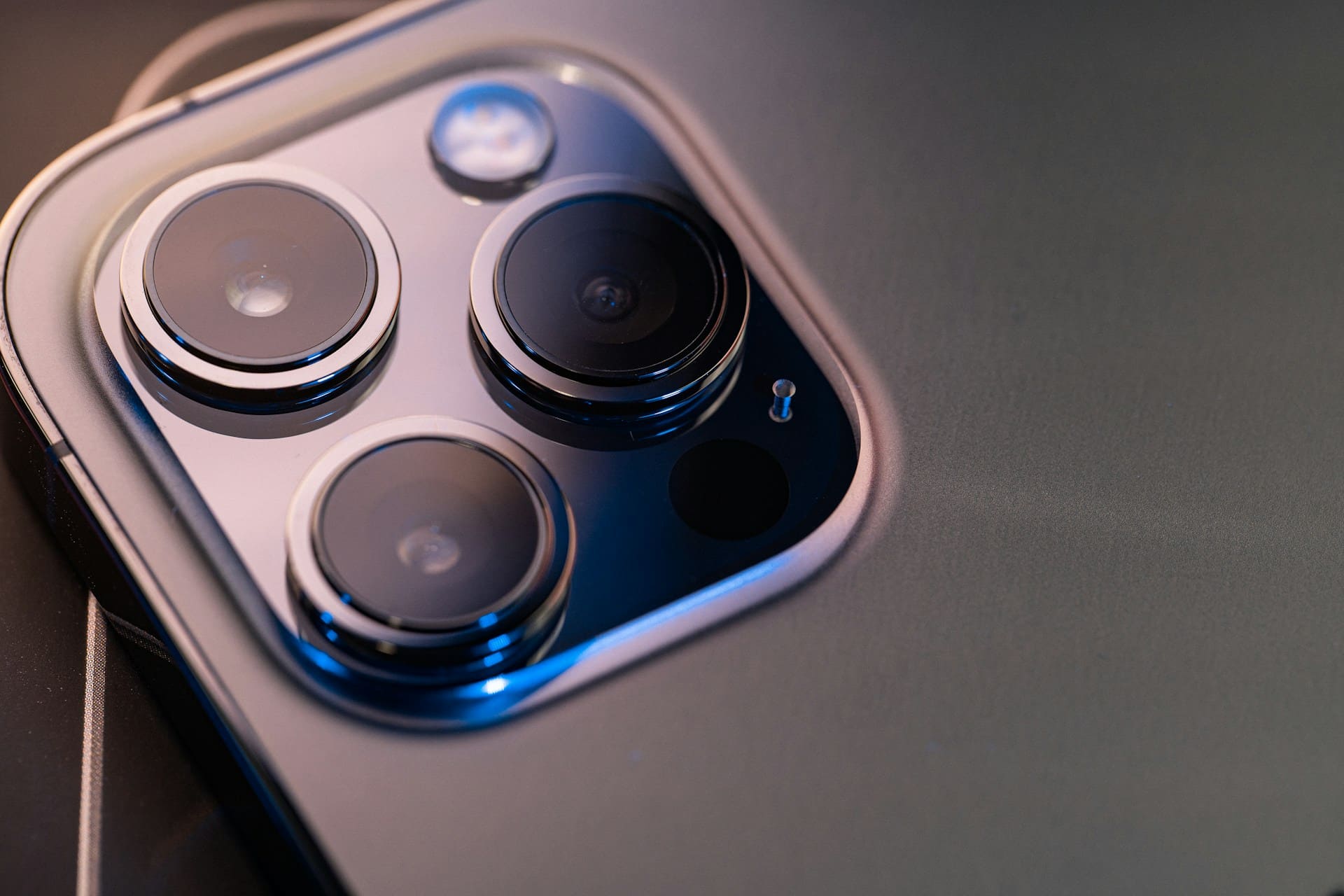 a clean camera lens